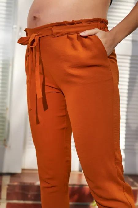 CALÇA GESTANTE CENOURA AJUSTÁVEL OCRE