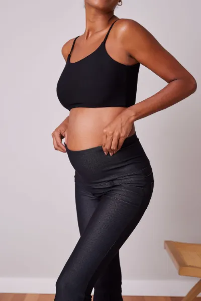 CALÇA GESTANTE JEANS DE MOLETOM BOOTCUT PRETO - Imagem 1