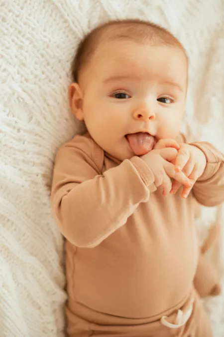 BODY DE BEBÊ ALGODÃO EGÍPCIO MANGA LONGA CARAMELO