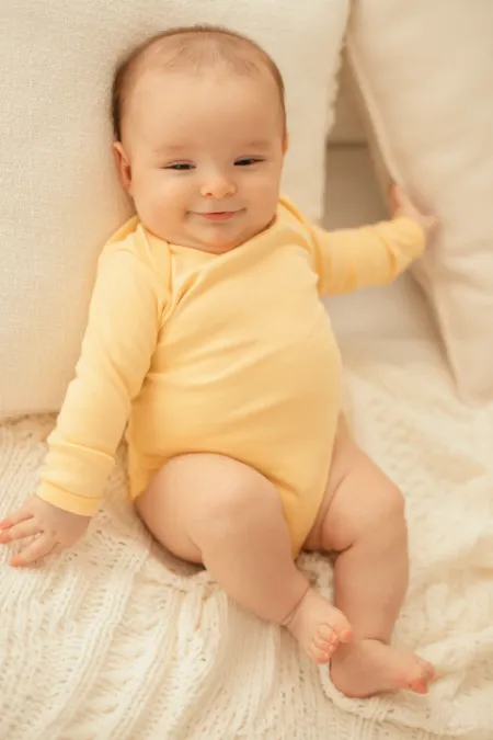 BODY DE BEBÊ ALGODÃO EGÍPCIO MANGA LONGA AMARELO CLARO