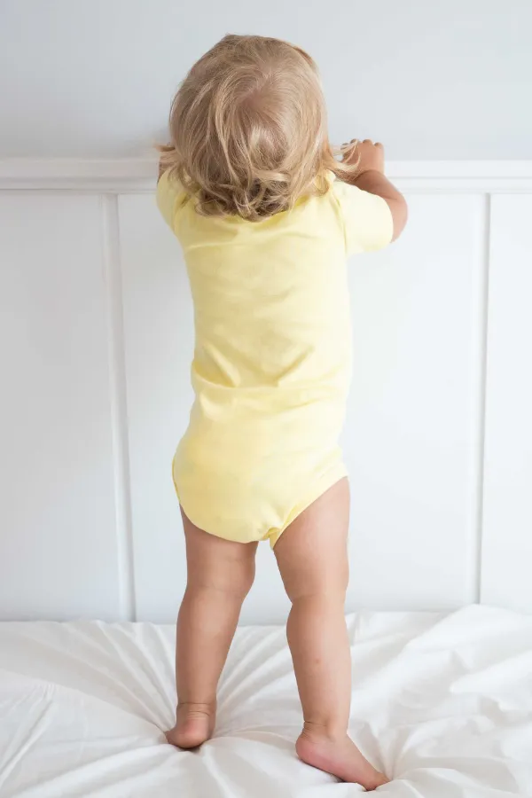 BODY DE BEBÊ ALGODÃO EGÍPCIO MANGA CURTA AMARELO CLARO - Imagem 2