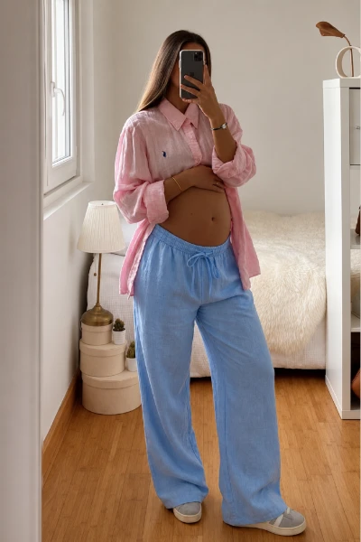 CALÇA GESTANTE E PÓS-PARTO SOLTINHA REGULÁVEL COM BOLSO AZUL CLARO - Imagem 1