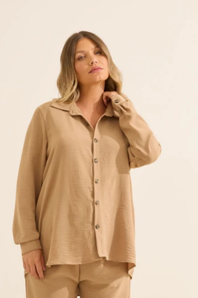 CAMISA NÃO AMASSA GESTANTE E AMAMENTAÇÃO CAQUI - Imagem 1