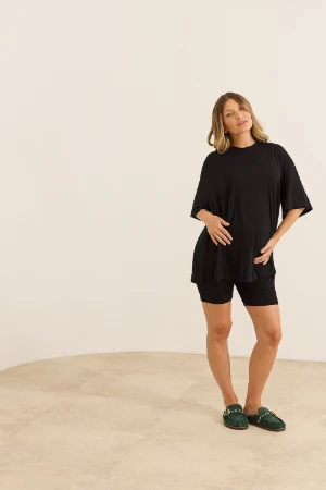 CONJUNTO GESTANTE E AMAMENTAÇÃO CAMISETA OVER E SHORT PRETO - Imagem 2