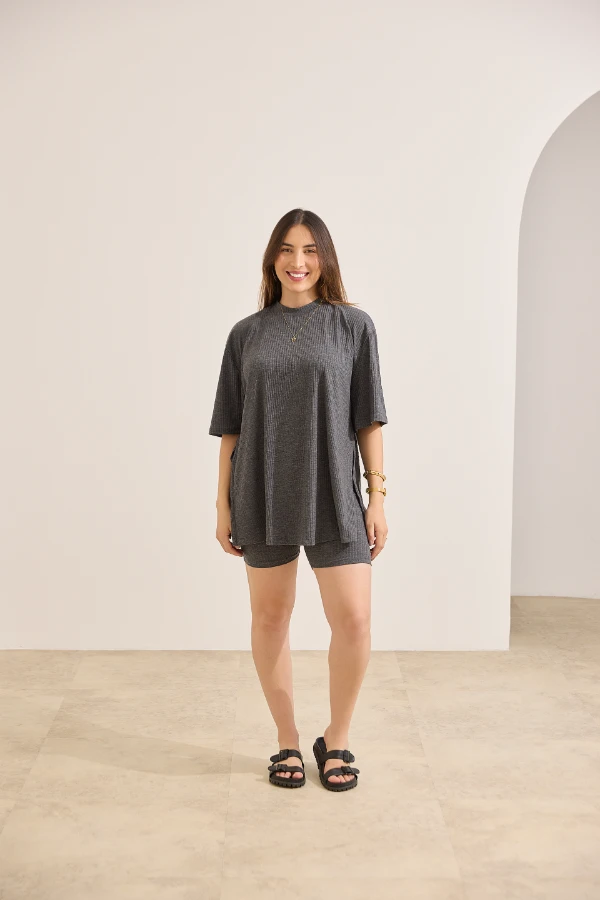 CONJUNTO GESTANTE E AMAMENTAÇÃO CAMISETA OVER E SHORT MESCLA - Imagem 1