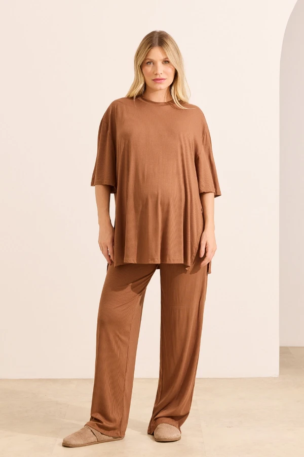 CONJUNTO GESTANTE E AMAMENTAÇÃO CONFORTÁVEL CALÇA E CAMISETA OVER CAFE - Imagem 1