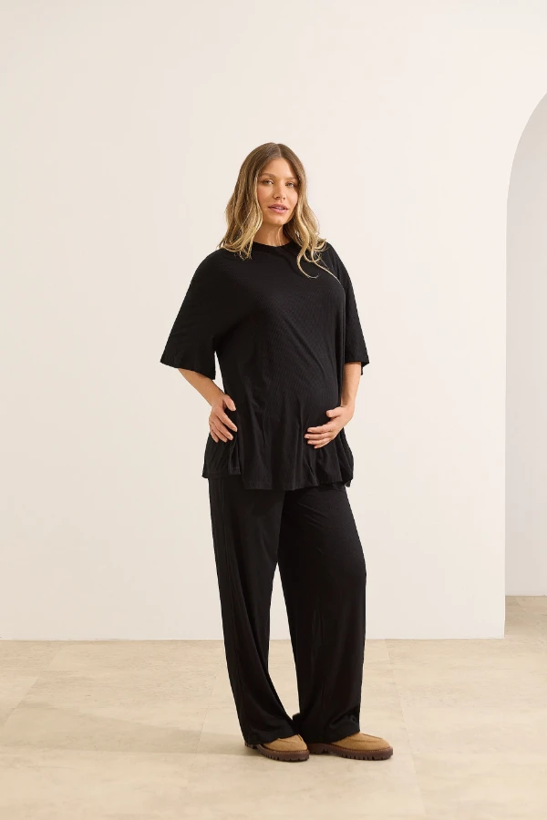 CONJUNTO GESTANTE E AMAMENTAÇÃO CONFORTÁVEL CALÇA E CAMISETA OVER PRETO - Imagem 1