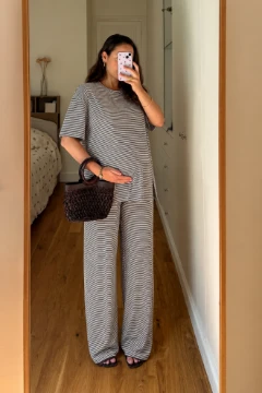 CONJUNTO GESTANTE E AMAMENTAÇÃO CONFORTÁVEL CALÇA E CAMISETA OVER