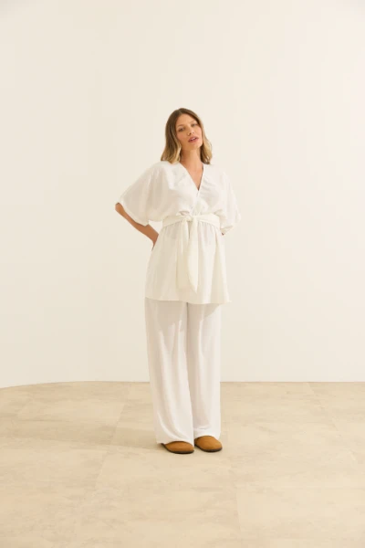 KIT GESTANTE E AMAMENTAÇÃO BLUSA TRANSPASSE CHIC E CALÇA SOLTINHA COM LASTEX  - Imagem 2