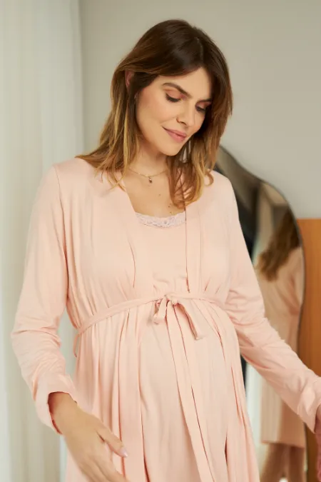 KIT ROBE E CAMISOLA DE AMAMENTAÇÃO COM RENDA E FECHO CLICK ROSA CLARO