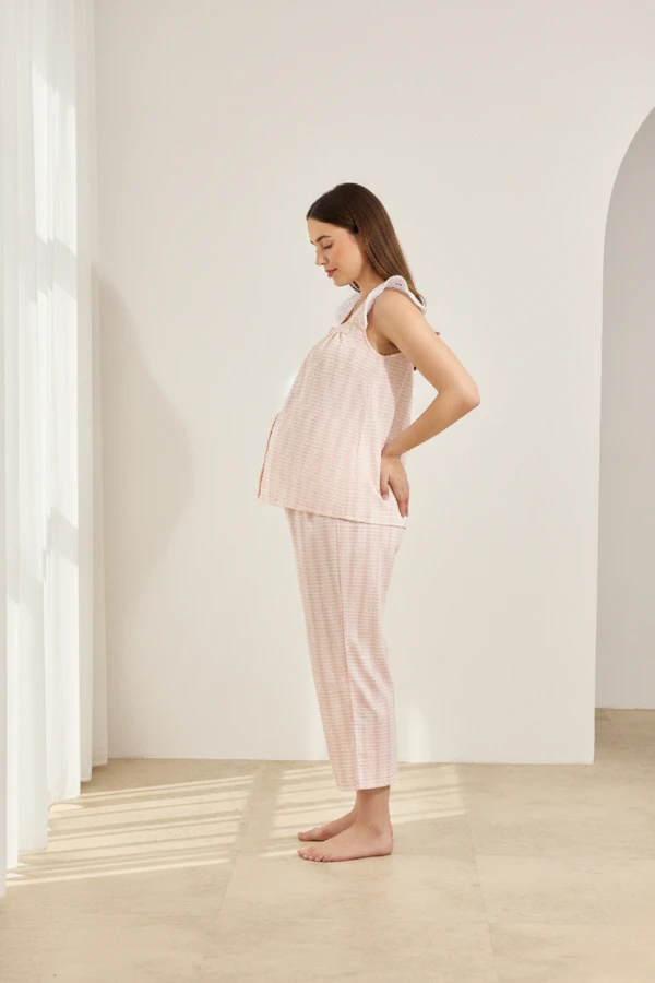 PIJAMA GESTANTE E AMAMENTAÇÃO DE ALGODÃO COM LAISE LISTRADO OFF E ROSA - Imagem 2