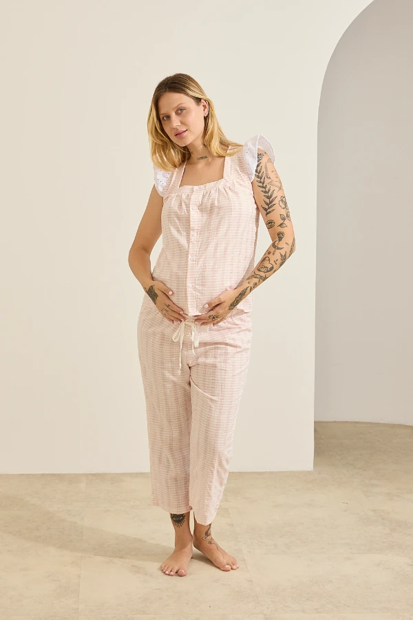 PIJAMA GESTANTE E AMAMENTAÇÃO DE ALGODÃO COM LAISE LISTRADO OFF E ROSA - Imagem 1