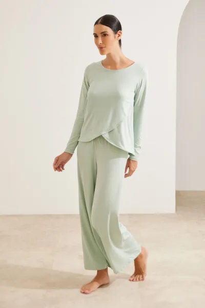 PIJAMA LONGO MALHA NUVEM GRAVIDEZ E AMAMENTAÇÃO VERDE MENTA - Imagem 1