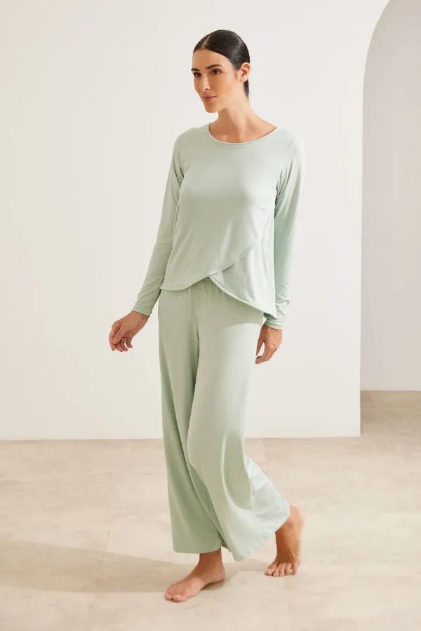 PIJAMA LONGO MALHA NUVEM GRAVIDEZ E AMAMENTAÇÃO VERDE MENTA - Imagem 1