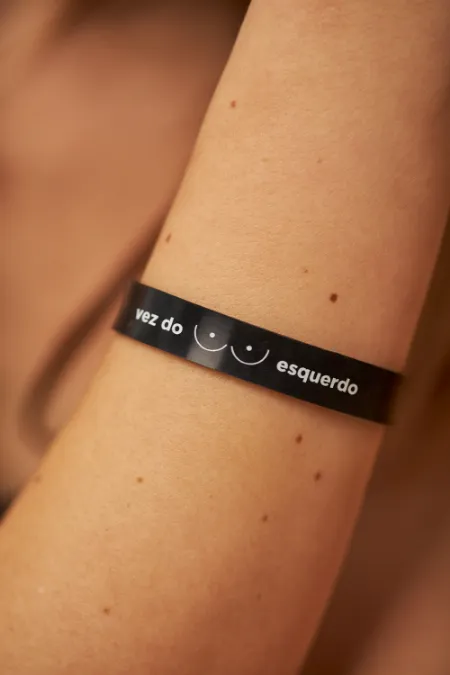 PULSEIRA DE SILICONE PRÓXIMO MAMÁ PRETO