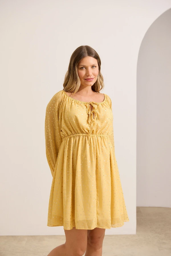 VESTIDO GESTANTE E AMAMENTAÇÃO CURTO FLUÍDO COM DECOTE REGULÁVEL AMARELO - Imagem 2