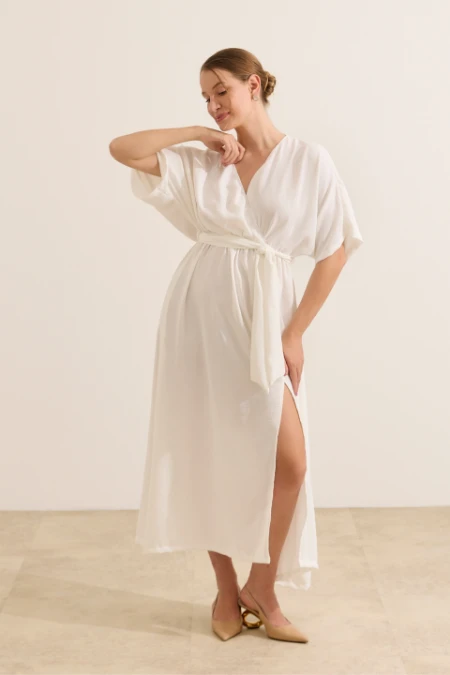 VESTIDO GESTANTE E AMAMENTAÇÃO ENVELOPE MIDI COM FAIXA OFF WHITE