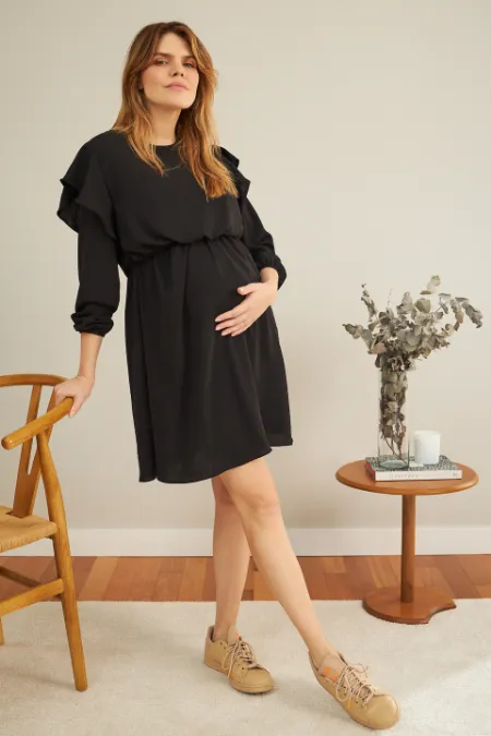 VESTIDO LISO MANGA LONGA COM BABADOS GESTANTE E AMAMENTAÇÃO PRETO